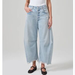 Citizens of Humanity Horseshoe Distressed Barrel Leg Jeans Savahn Wash 28